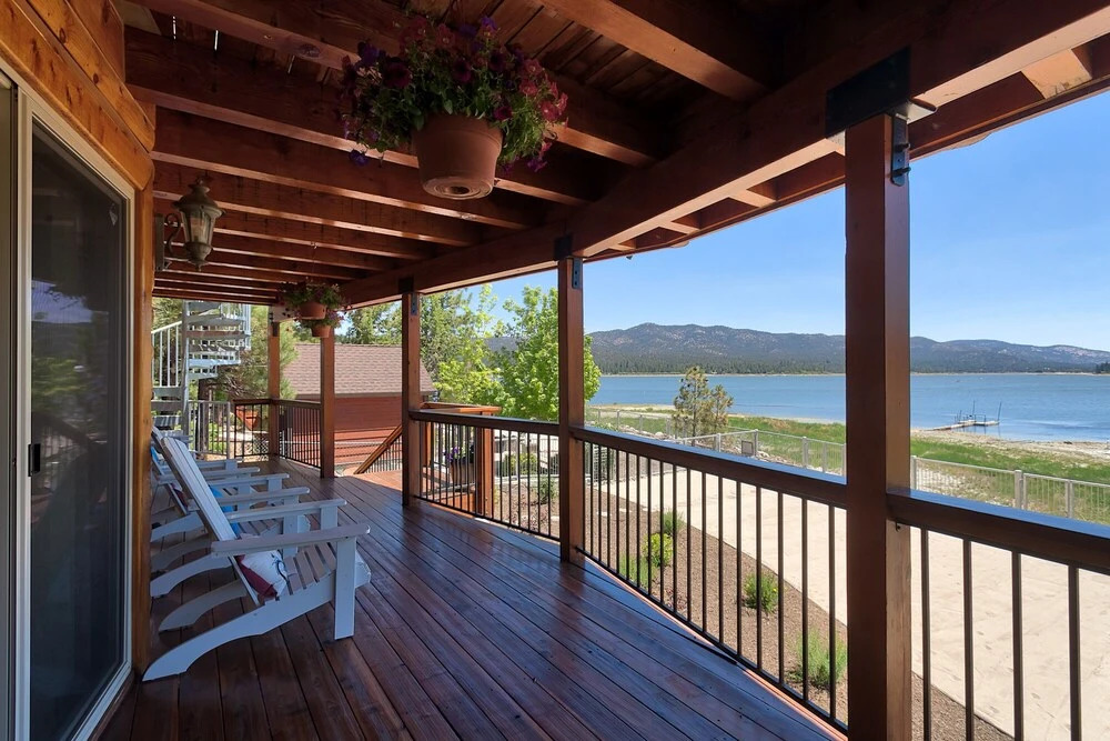 No. 27 Lakefront Lodge - 5 Br Home