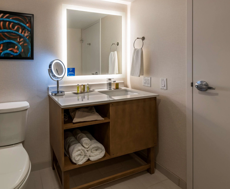 Doubletree By Hilton Madison East