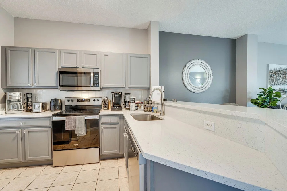 9 Mi to Disney: Resort Getaway w/ Private Patio!