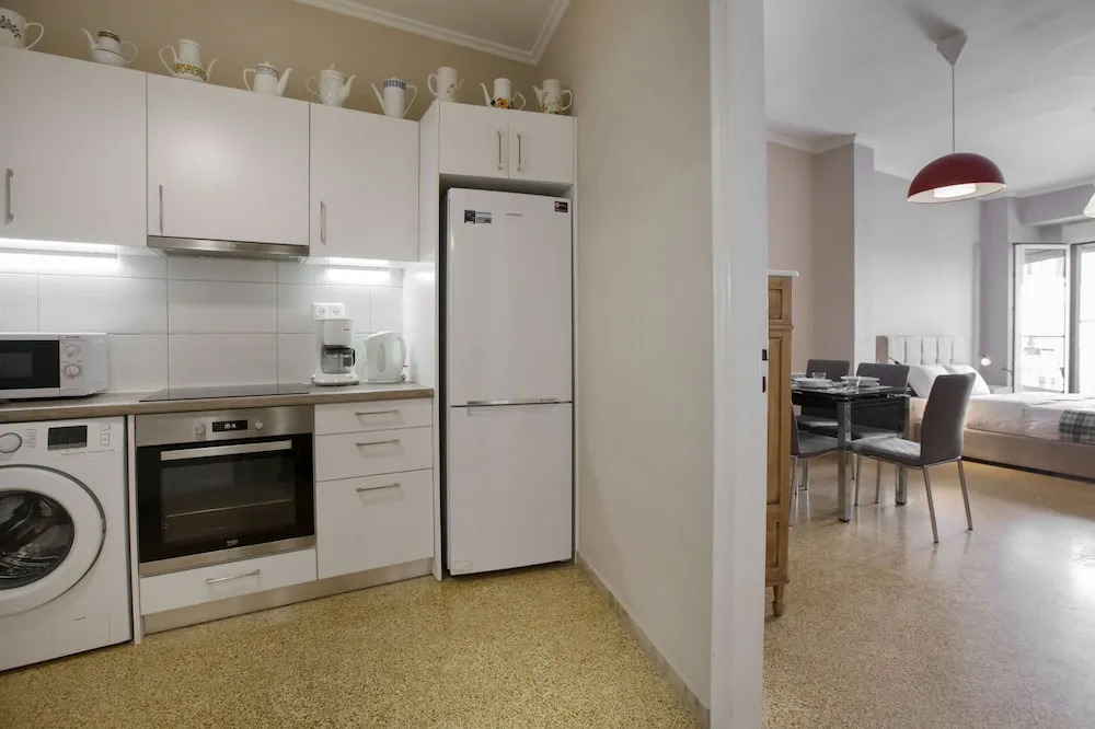 Leonidas Loft in the Heart of Athens by GHH