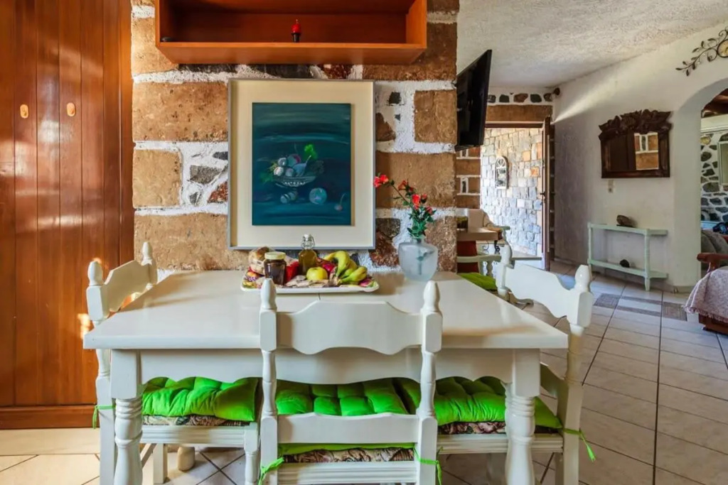 Elia Luxury House - Manis Garden Retreat