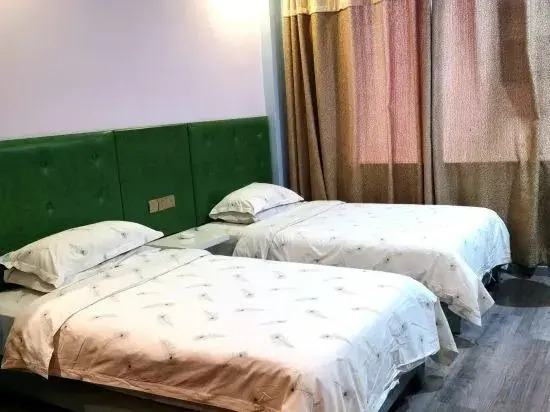 Zhoukou Erqi Express Hotel