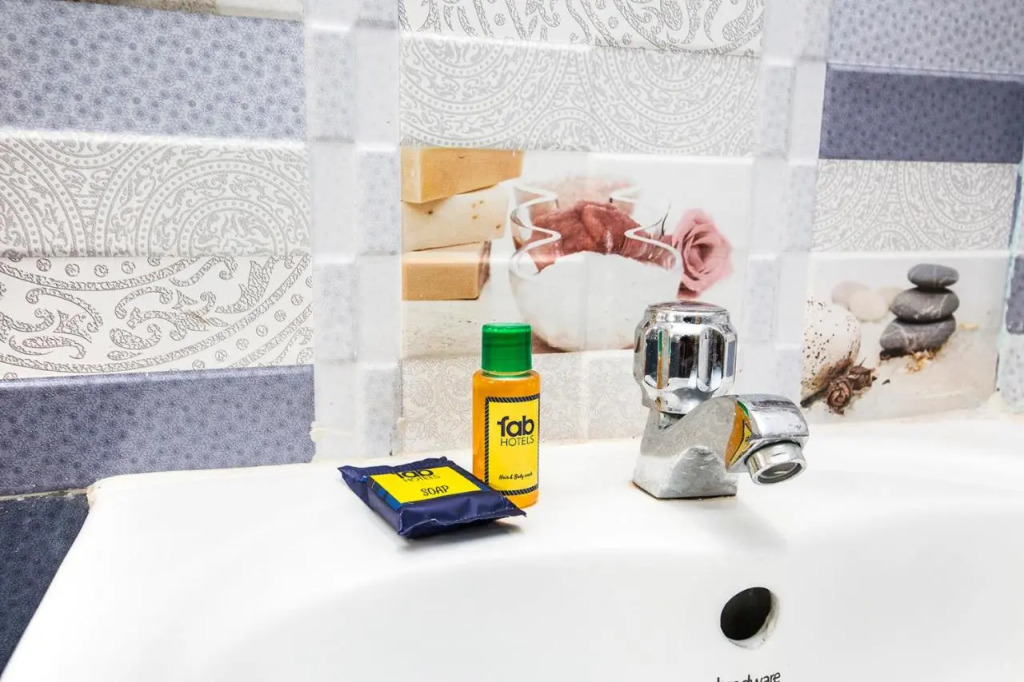 FabHotel Kolkata Residency