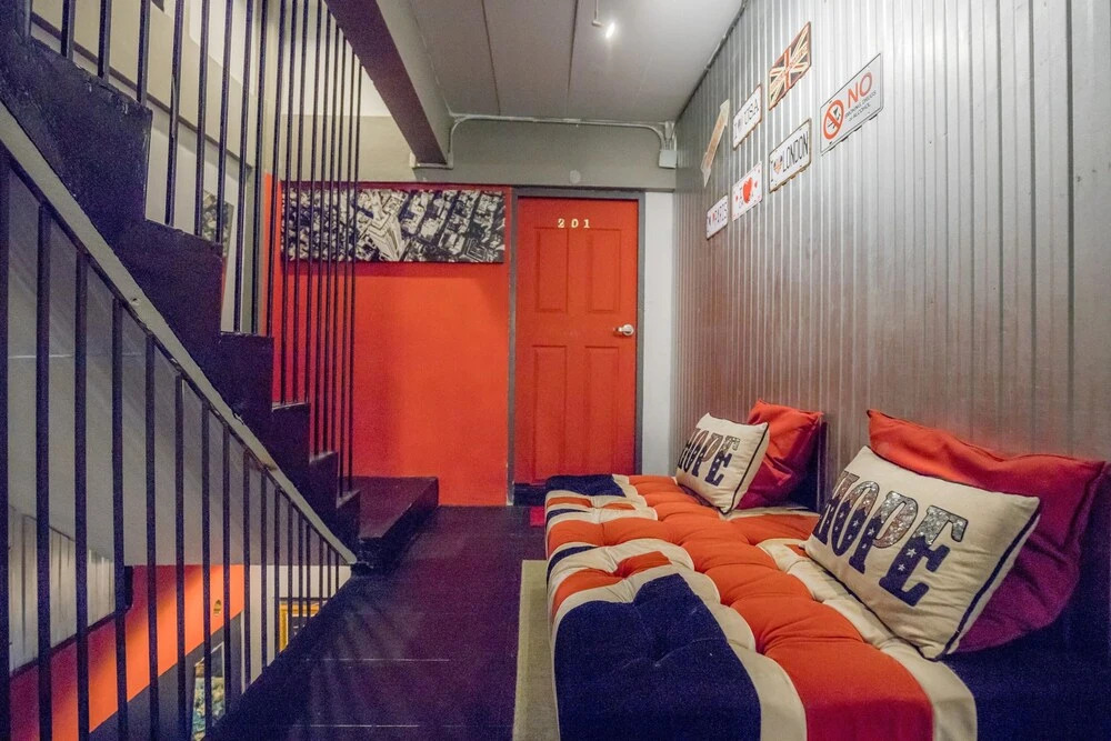 Shakira Hostel