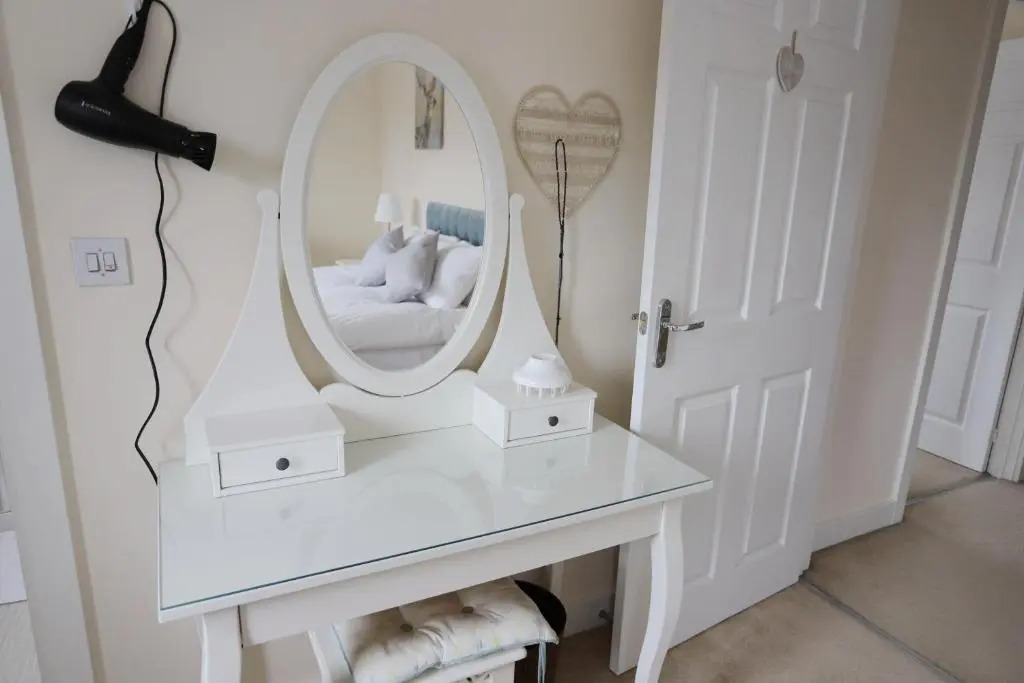 EasyTravel Luxury NEC/Airport 3 beds House