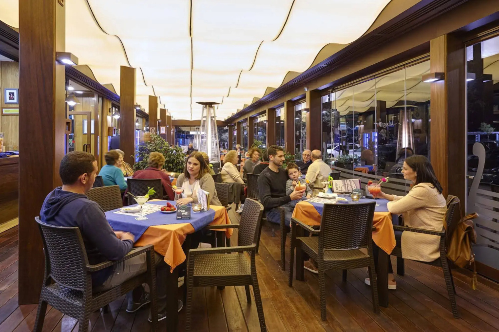 Apartamentos La Jabega
