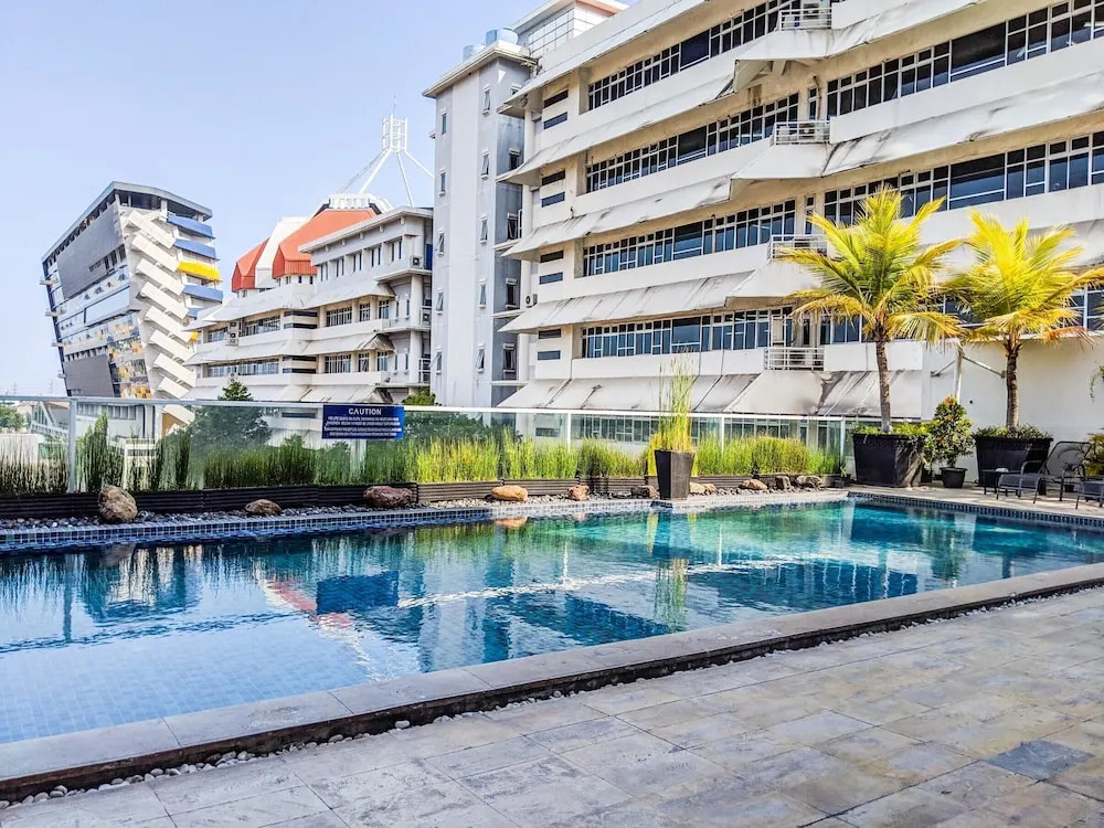 Cozy Stay 2Br At The Square Surabaya Apartment