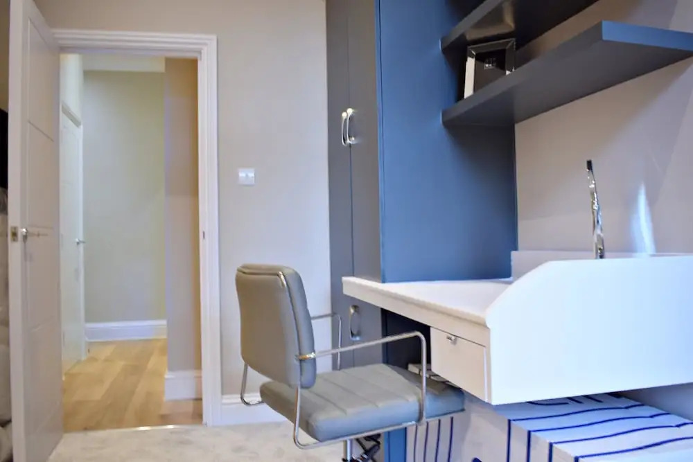 Modern 2 Bedroom Flat Central to Wimbledon