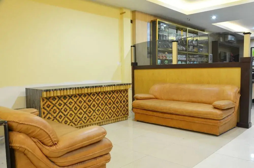 Zen Rooms Near Tunjungan Plaza