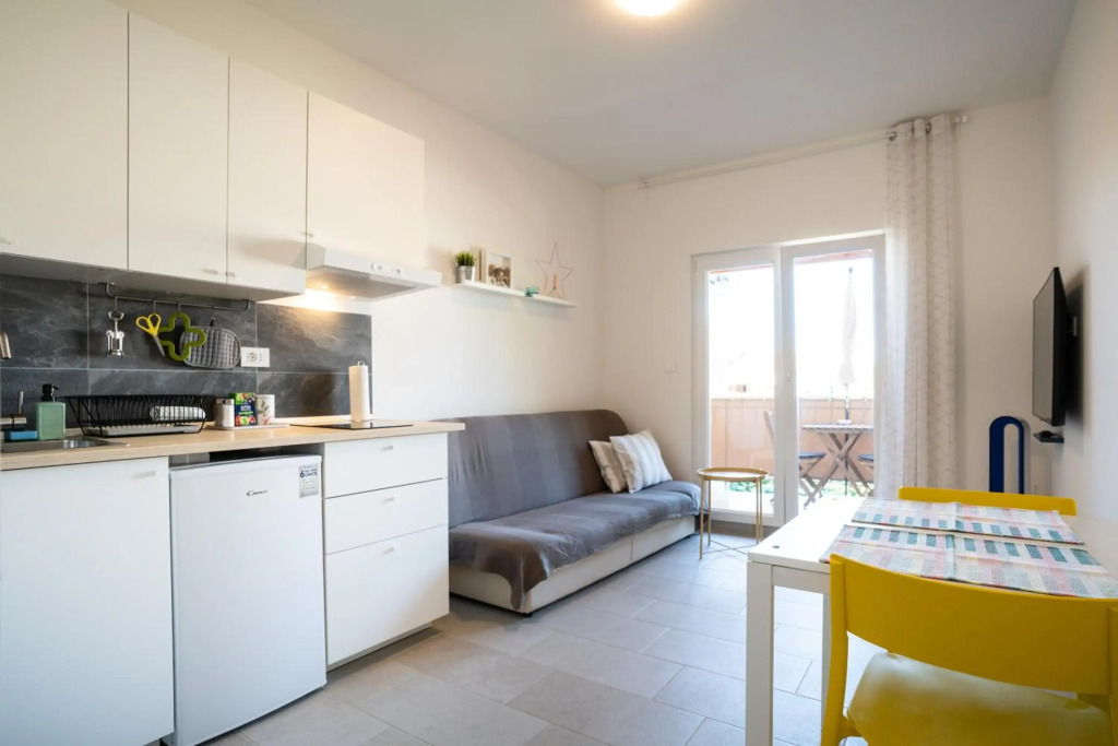 Sunny & Charming Apartment with 2 free bikes