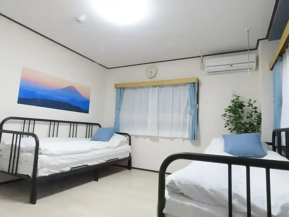 Roland’s House 302