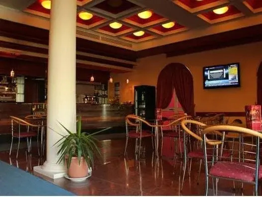 Hotel Ani