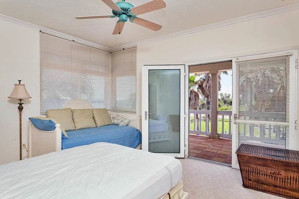 Atlantic Angel 4 Br home by RedAwning