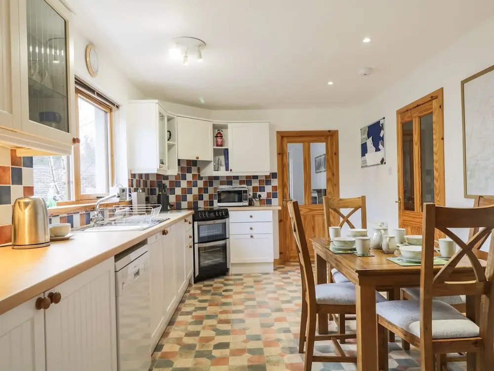 12 Loch Na Leoba Road