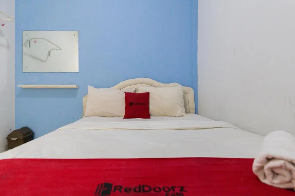 RedDoorz @ Garden Boulevard Citra Raya Tangerang