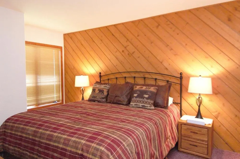 Snowcreek Resort