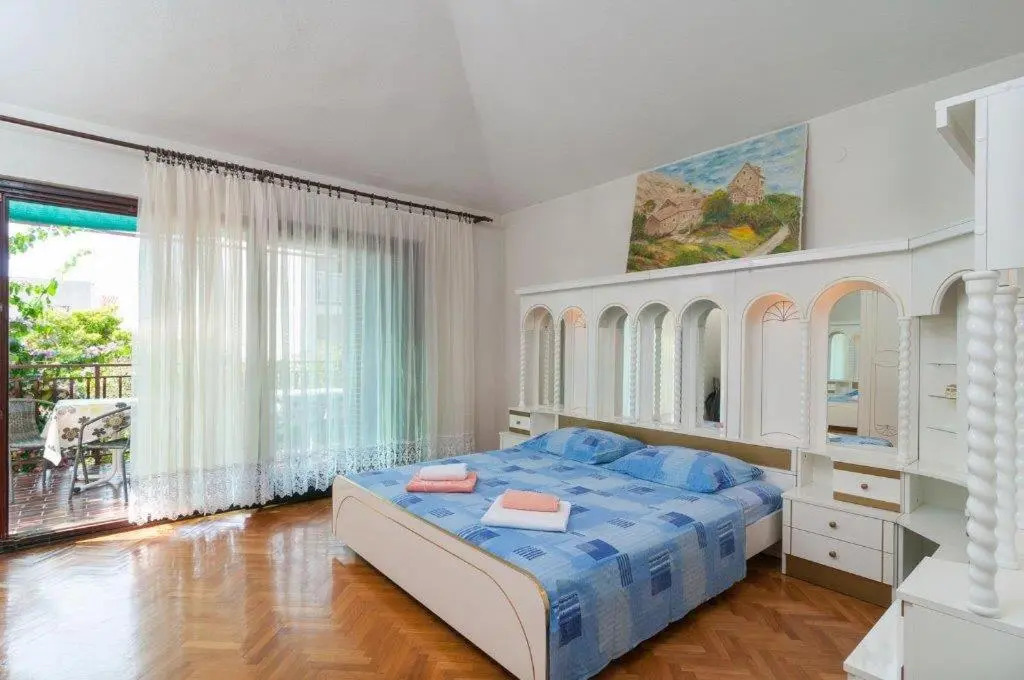 Great 3bedroom family apartment Podstrana