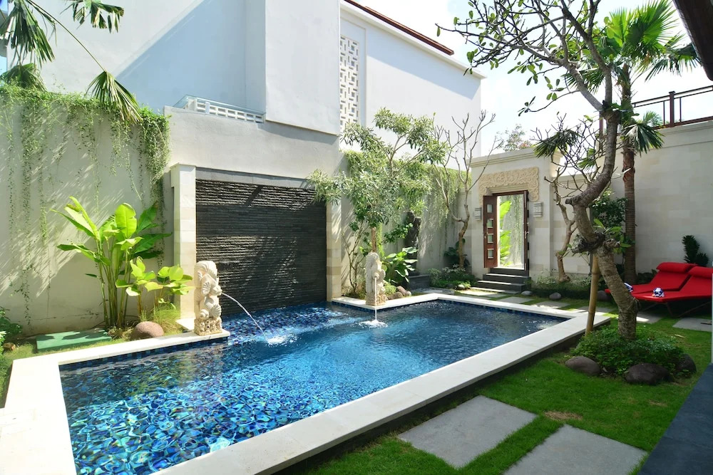 Villa Jiwanta by Maheswara