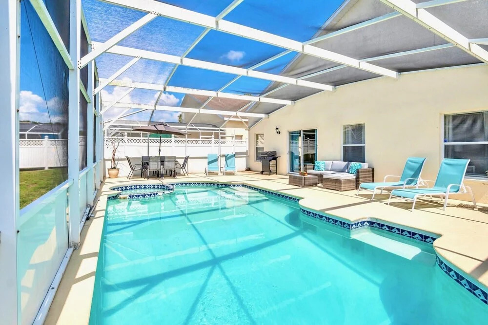 6BR Family Home With Private Pool Hot tub BBQ