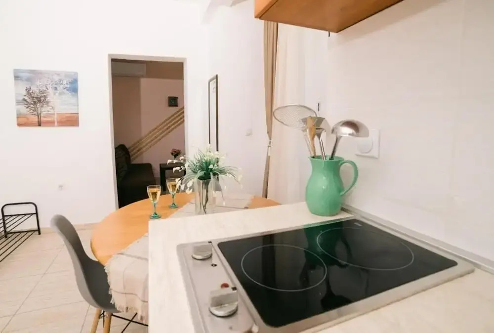 Room-comfort Apartment With Sea View & P