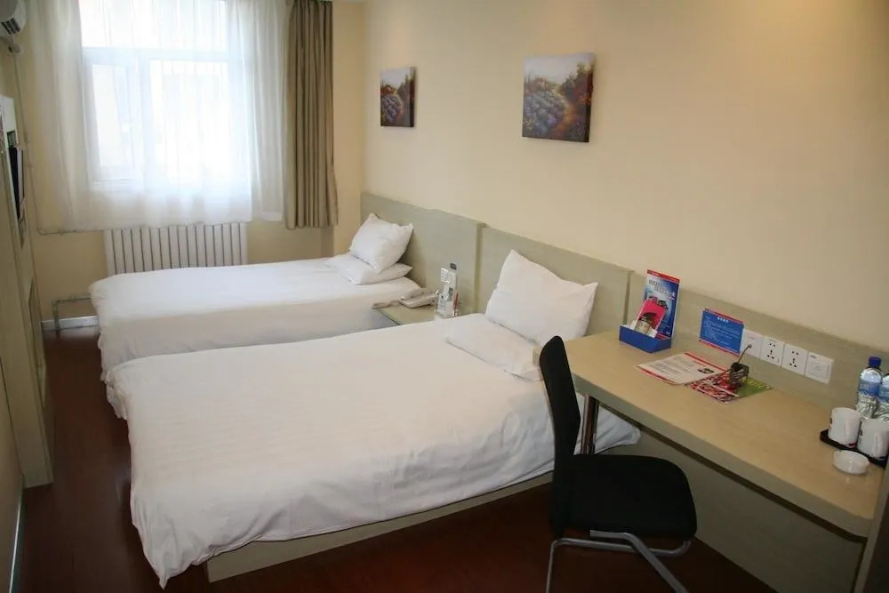 Madison Hotel Qingdao City Center (May Fourth Square)