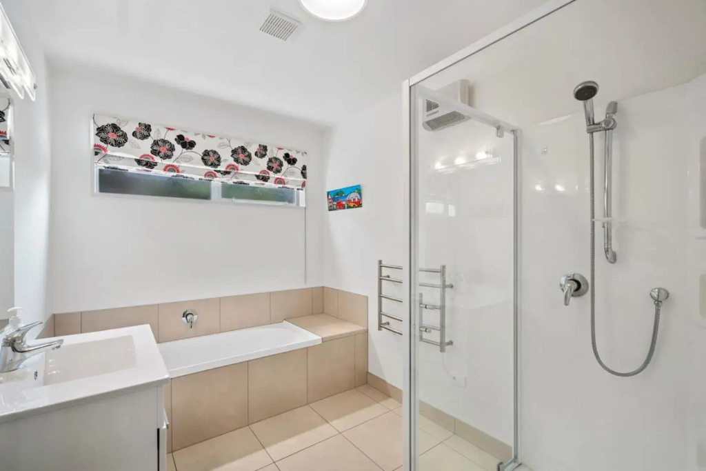 Urban Oasis - Wanaka Holiday Home