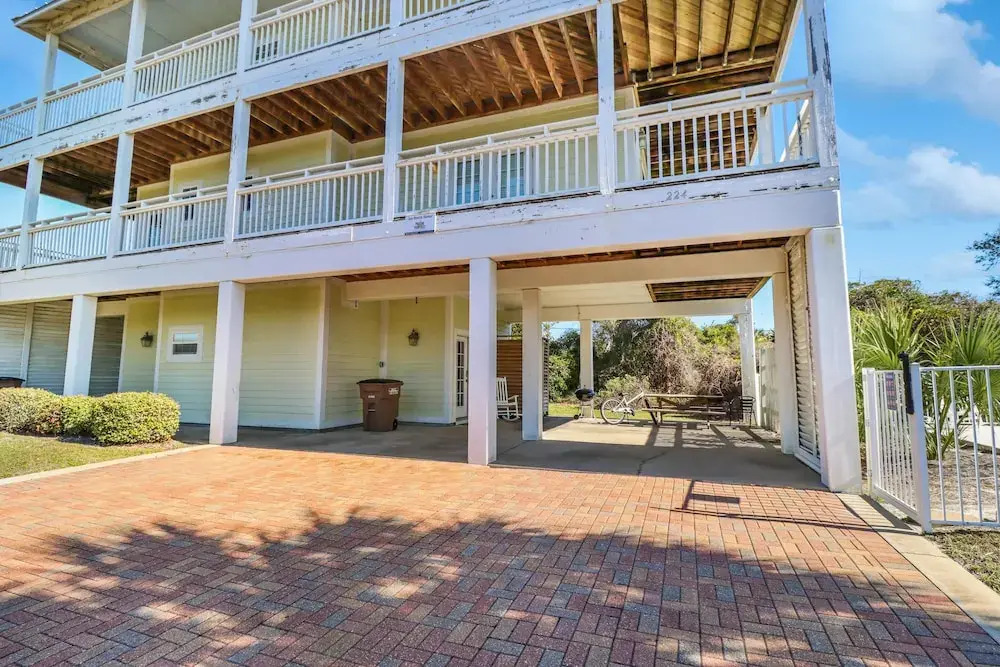 Sea Breeze Manor