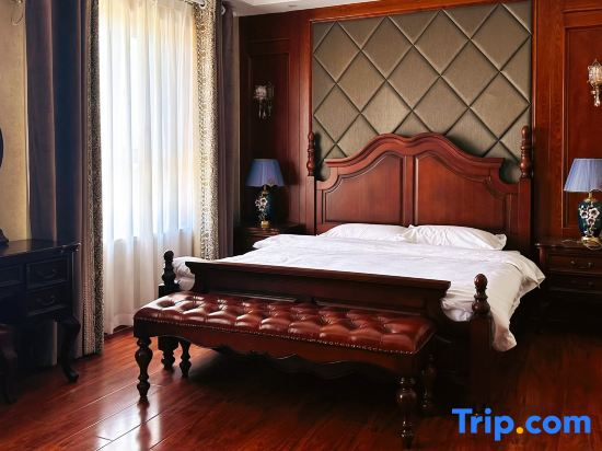 Yining Yishui No.8 B&B