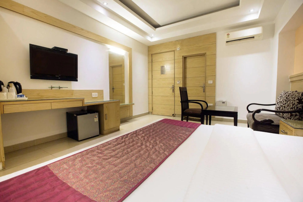 Hotel Krishna - By RCG Hotels Near Connaught Place