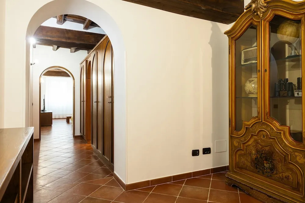 Domus Lxvii Monti in Rome