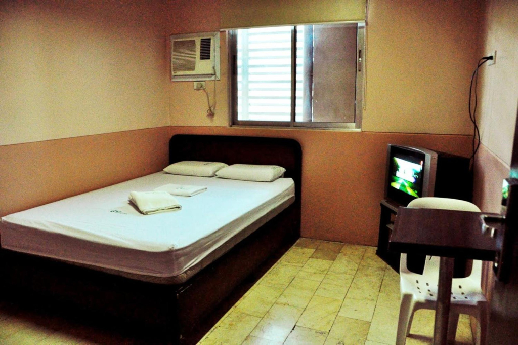 GV Hotel - Ipil