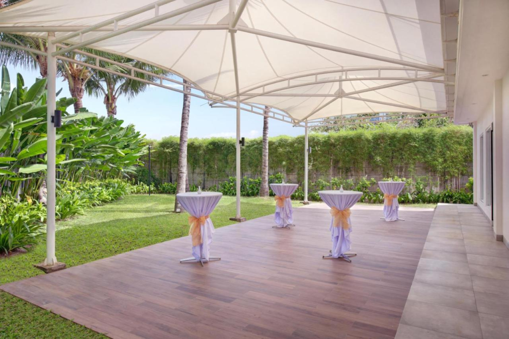 Отель Grand Mercure Bali Seminyak