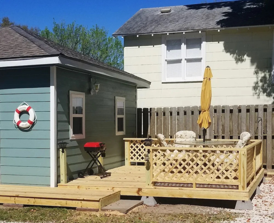 Come Friday Cottages