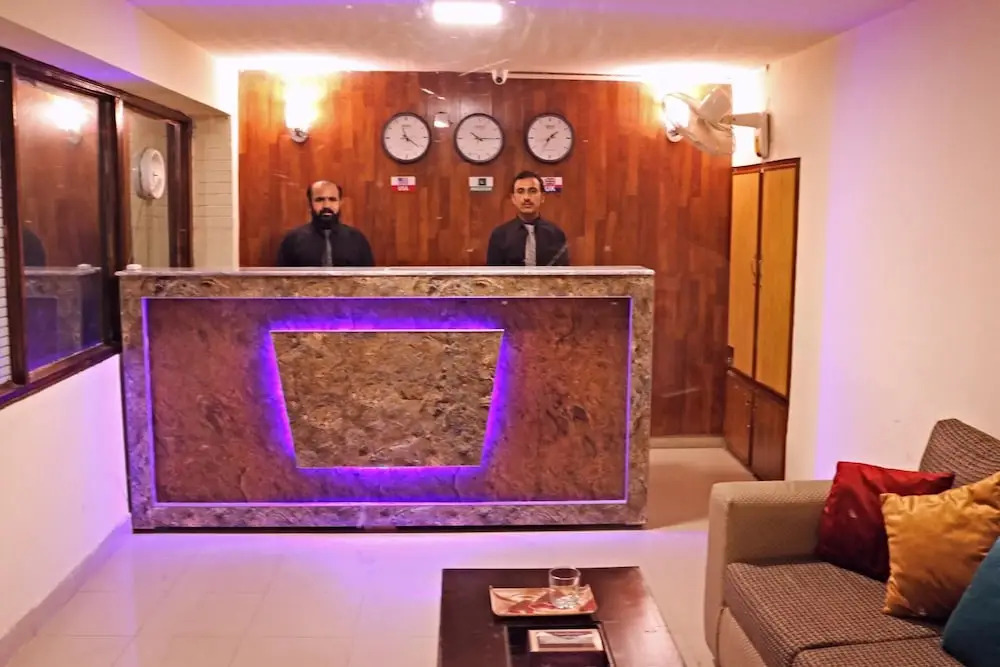Hotel Four Season Inn