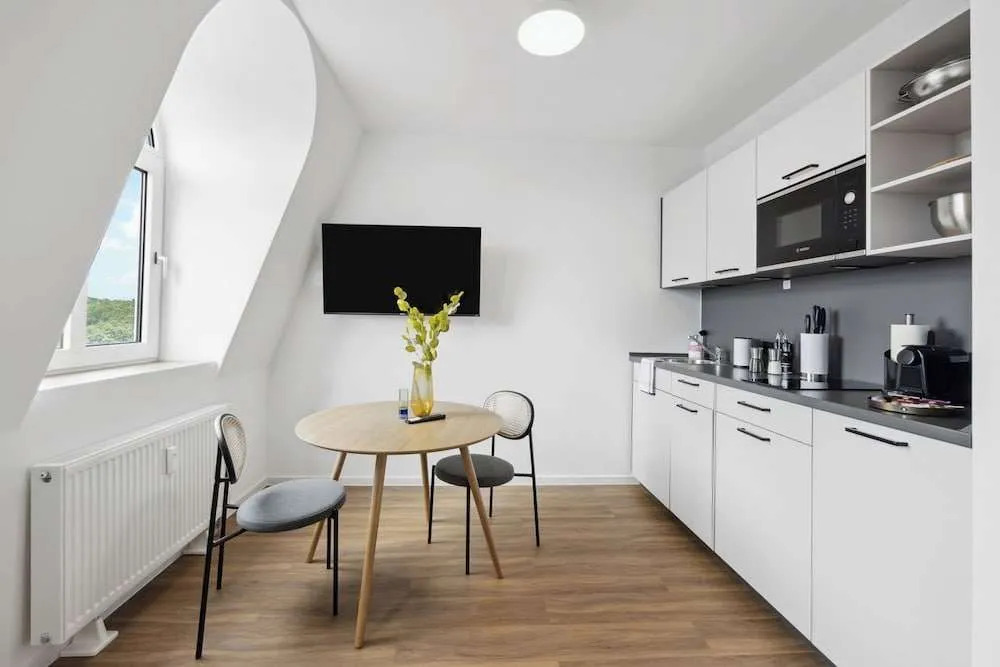 Limehome Düsseldorf Bahlenstr