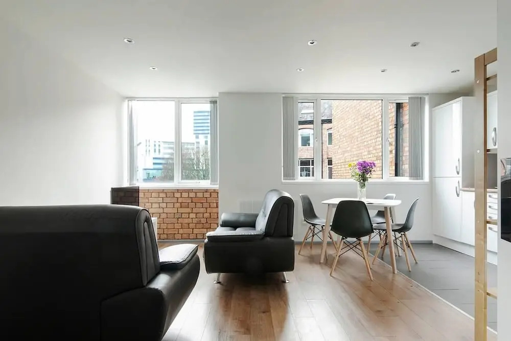 Sparkling Clean 2BR City Centre Apartment