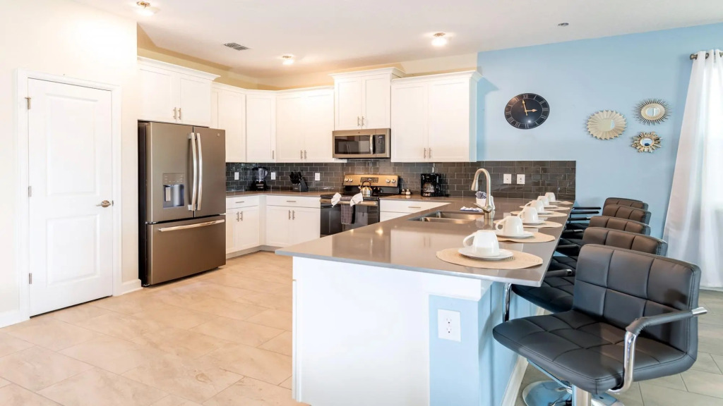 Modern 9BR Family Villa Close Disney w Pool SPA