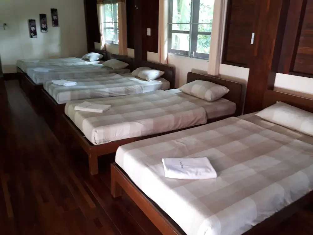 Baan Suansabaijai Resort