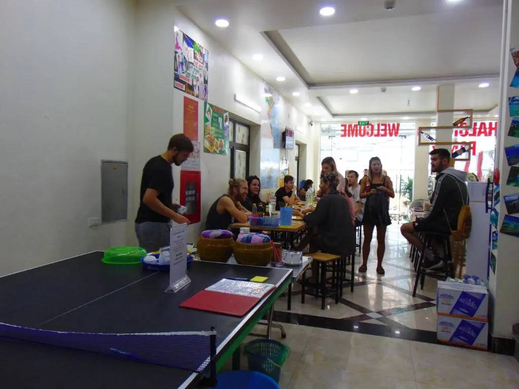 Fancy Hostel and Bar