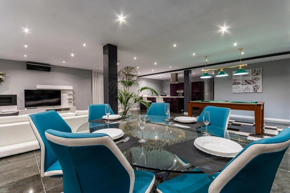 Luxurious Villa .2 Swimming Pools 200 M. From The Beach 1 Climatized