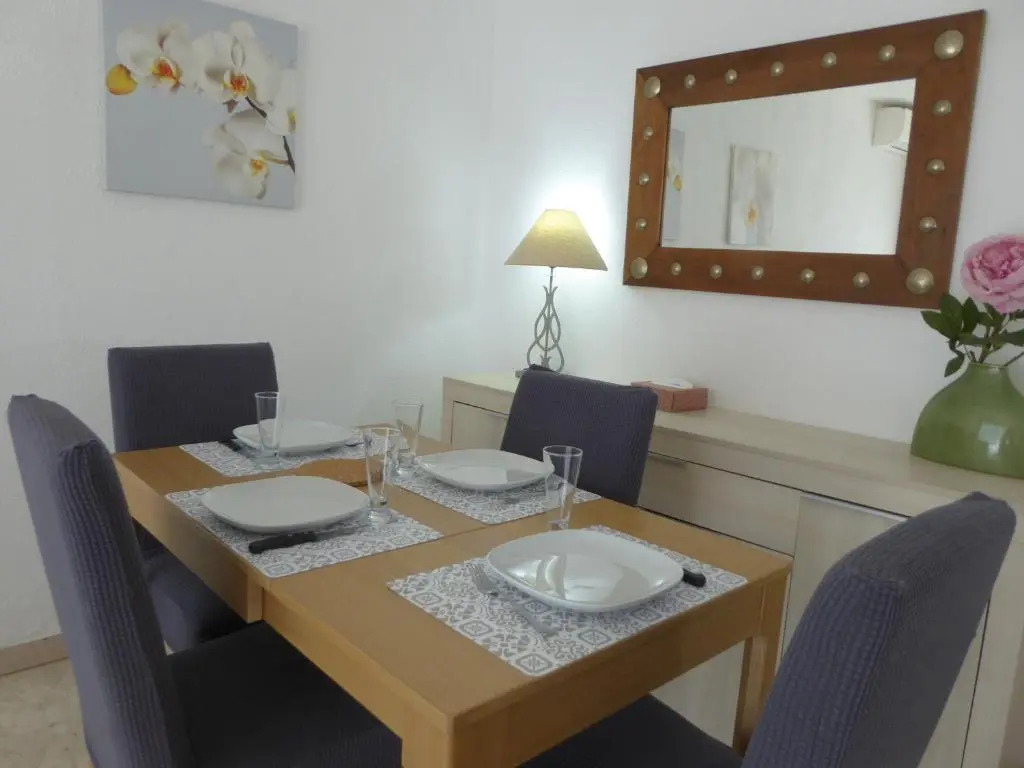 Holidays in cannes - appartement 2P - wifi - clim - parking