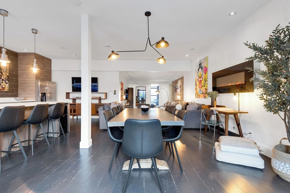 LiV MTL MTL Plateau Urban Suites Near Downtown Montreal
