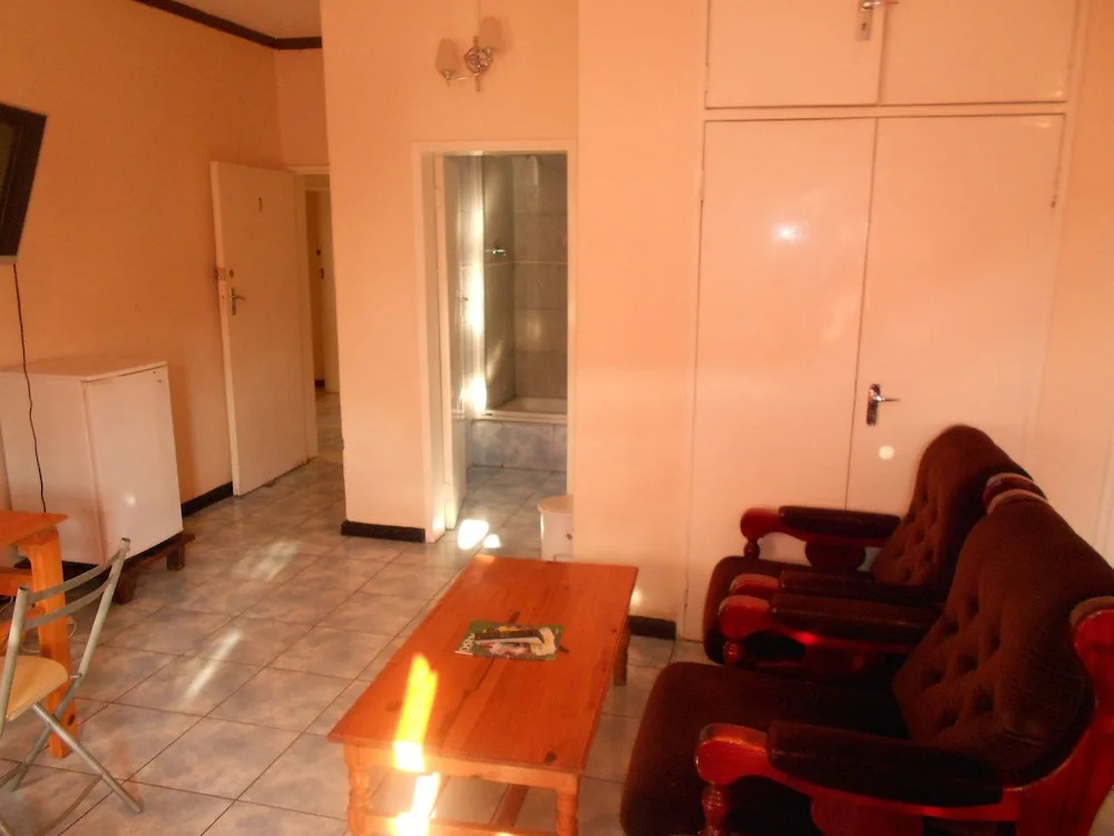Wane Guest Lodge