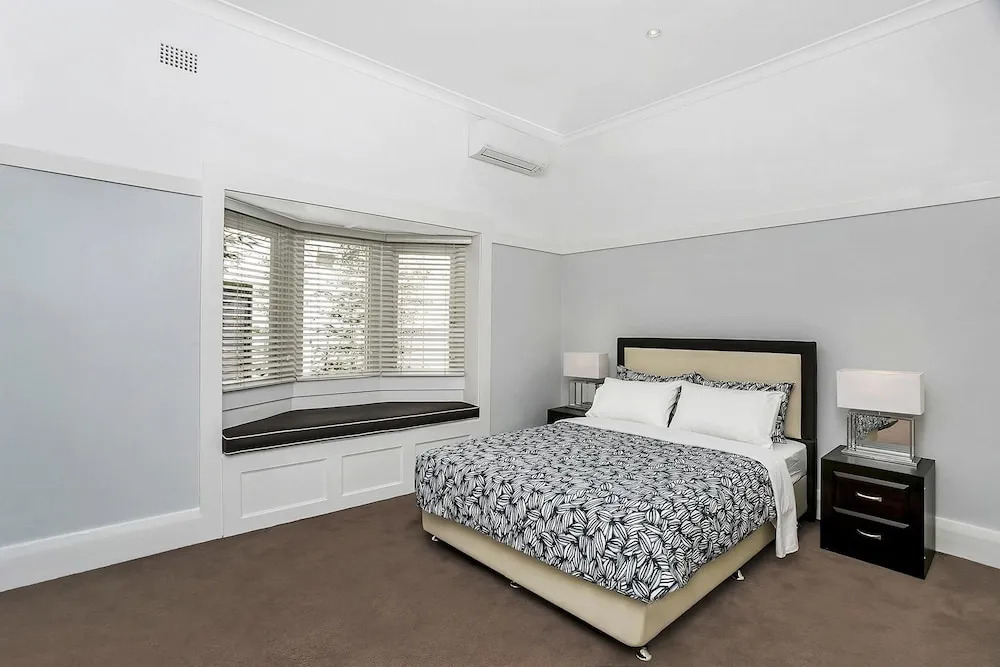 Live the Bondi Lifestyle - BB002