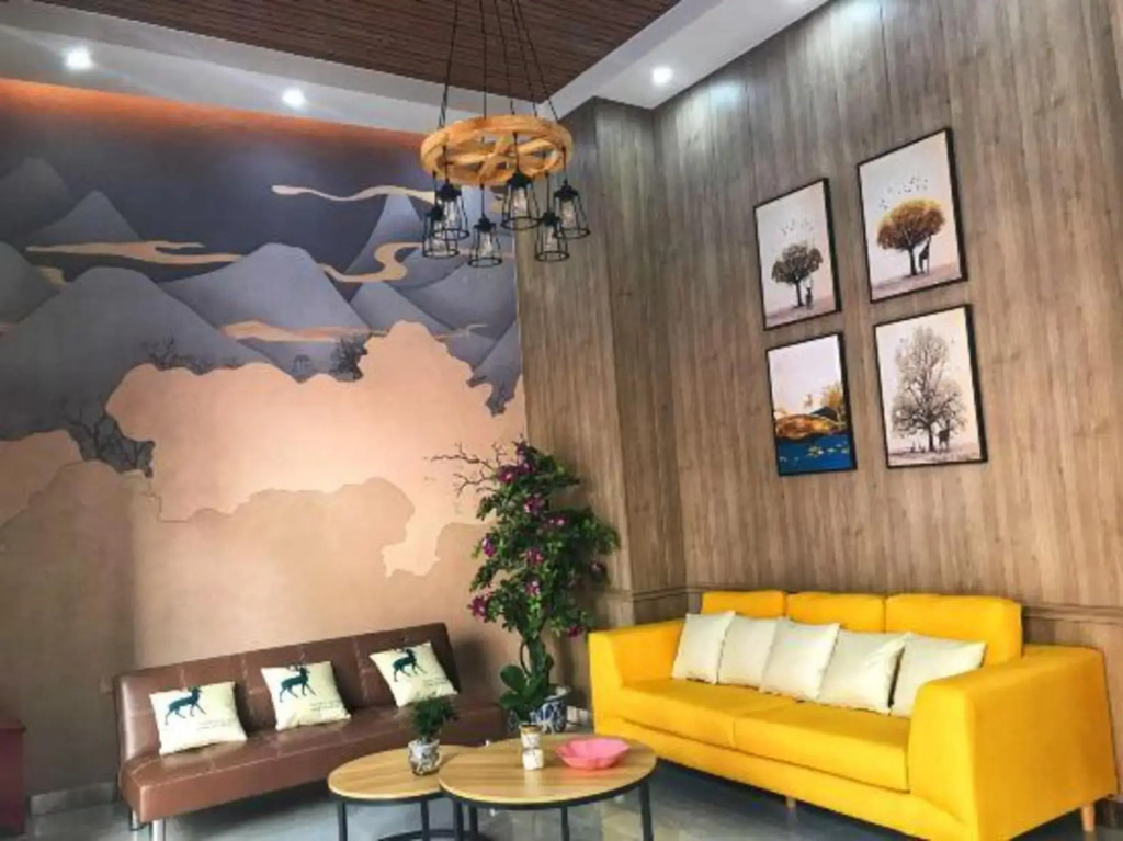 Light hotel