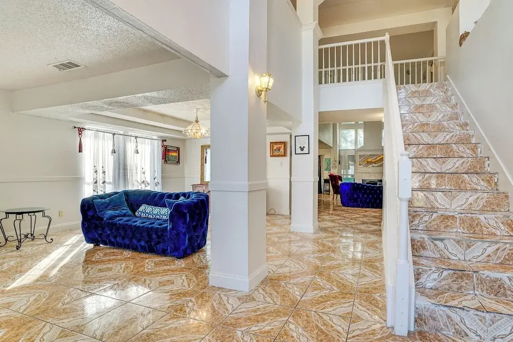 Large Families Welcome! Spacious Fort Worth Home