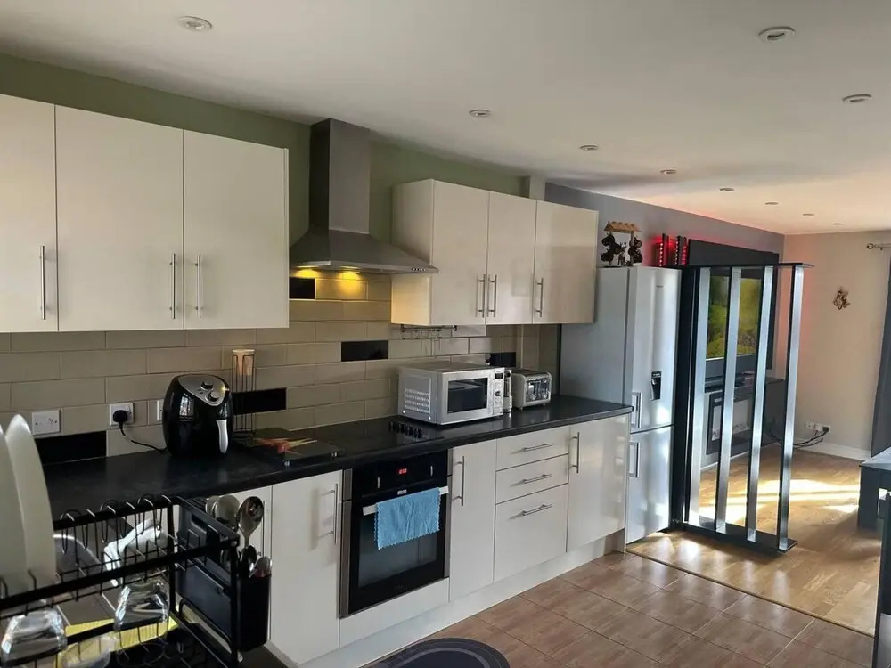 Remarkable 2-bed House in Northolt