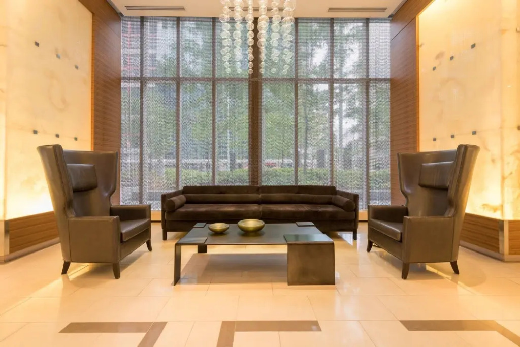 Grand Royal Condos - CN Tower