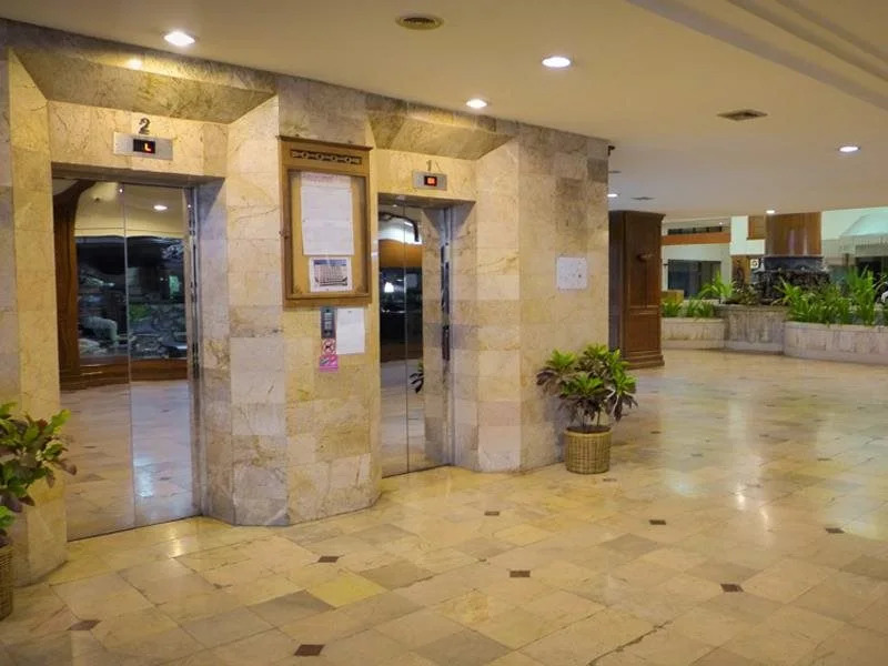 Peace Pool BnB Family & Female only