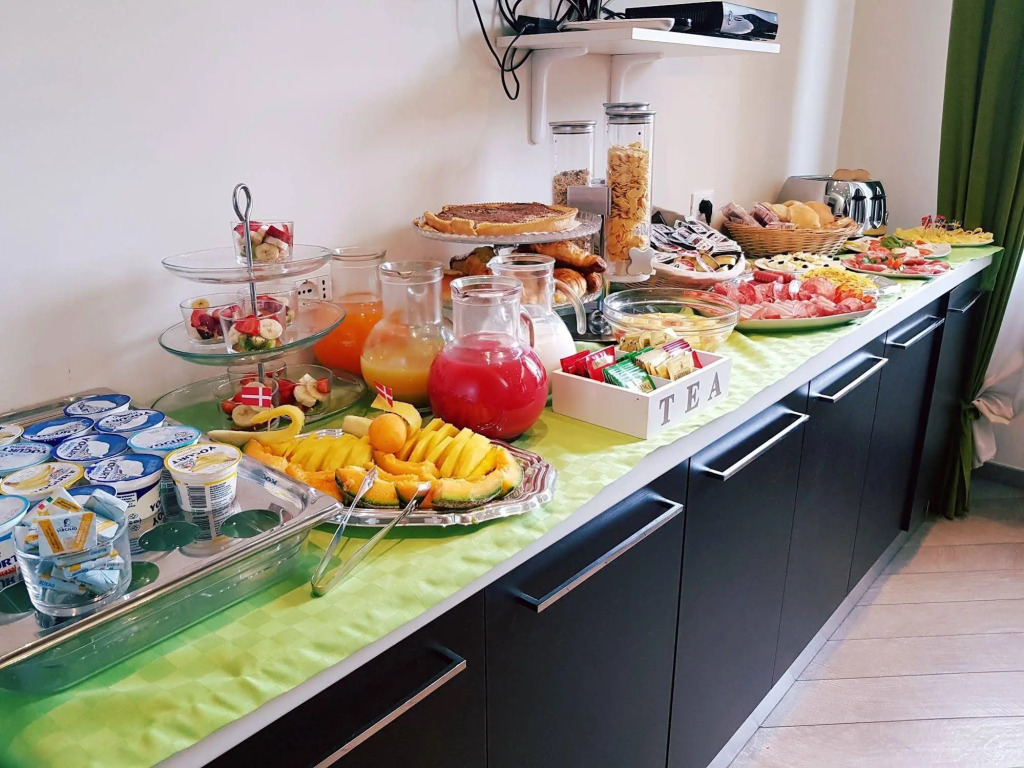 Mia Suites